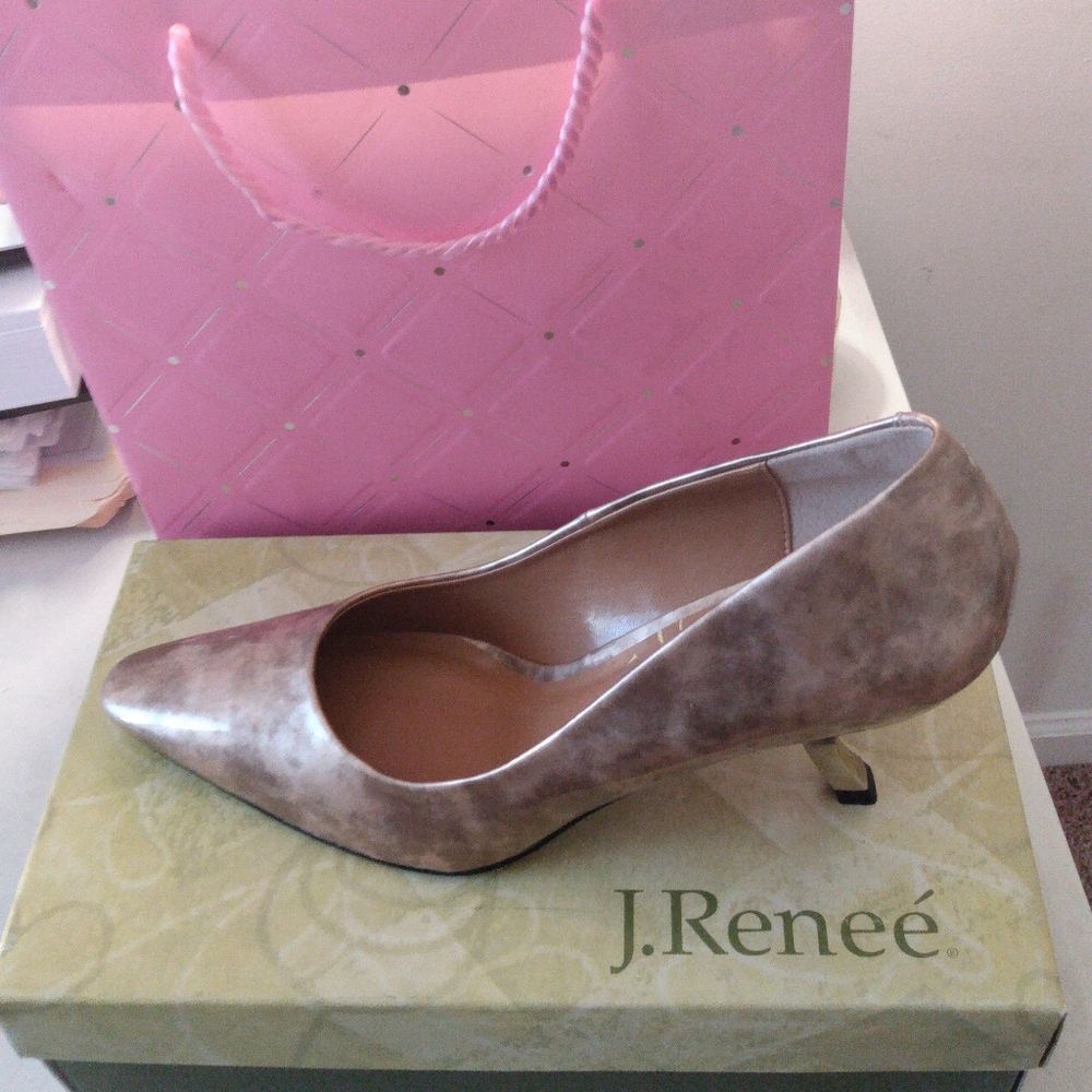 J Renee Pumps